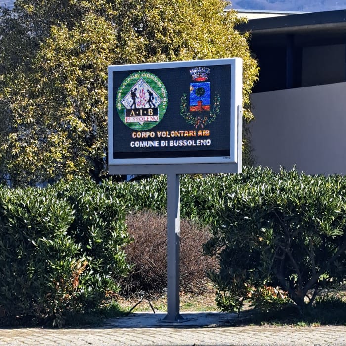 Ledwall bussoleno